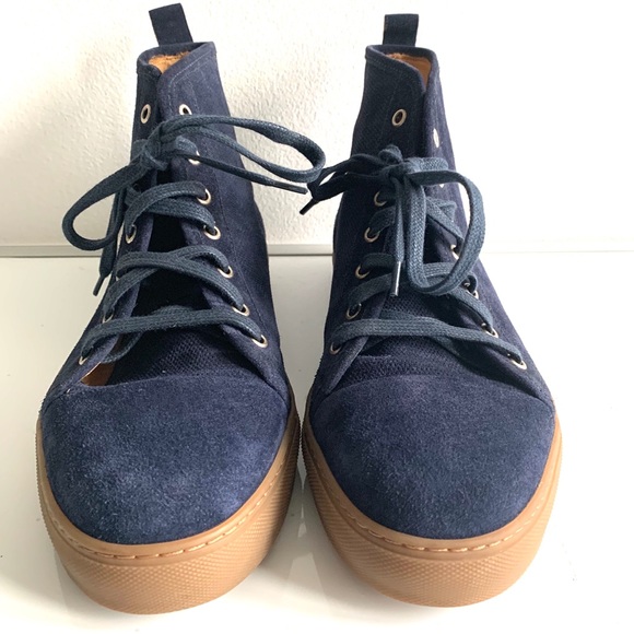 NWOT, Blue Suede, Gum Sole, Cap Toe, High Tops - Picture 4 of 8